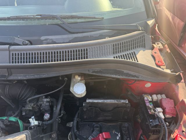 bontott SUZUKI SWIFT III Homlokfal Burkolat