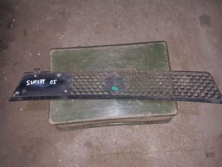 bontott SUZUKI SWIFT III Hűtőrács