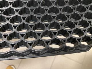 bontott SUZUKI SWIFT III Hűtőrács