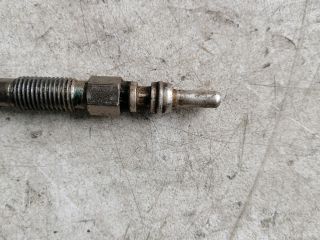 bontott SUZUKI SWIFT III Izzító/Gyújtó Gyertya