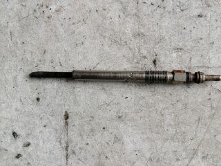 bontott SUZUKI SWIFT III Izzító/Gyújtó Gyertya