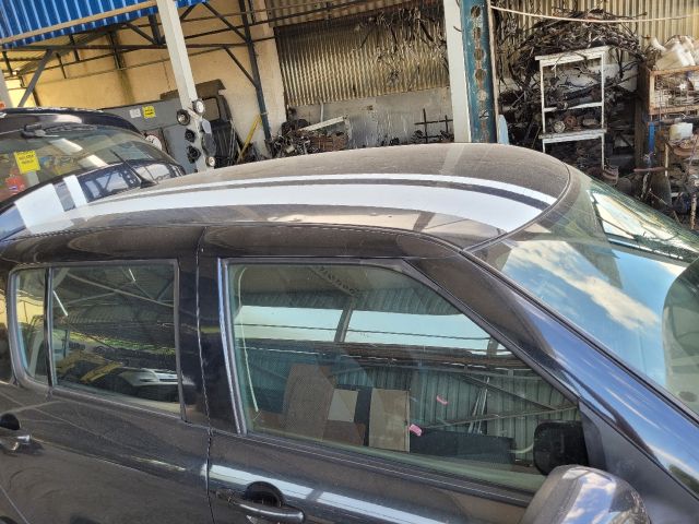 bontott SUZUKI SWIFT III Jobb B Oszlop Burkolat