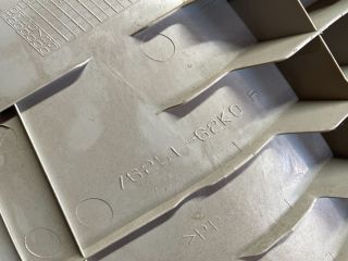 bontott SUZUKI SWIFT III Jobb C Oszlop Burkolat