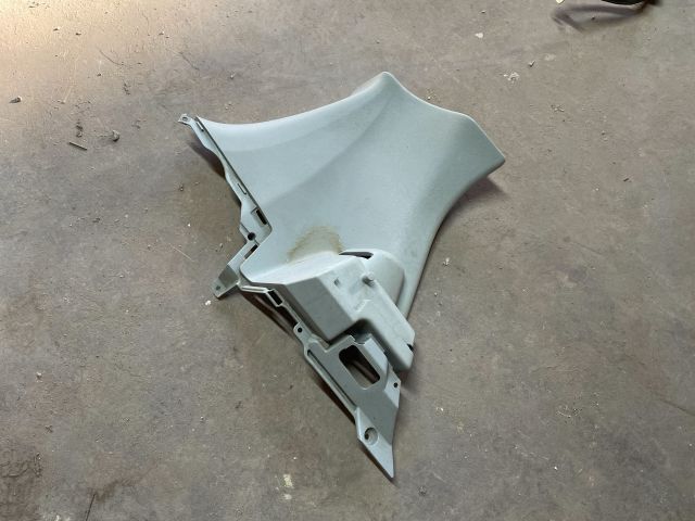 bontott SUZUKI SWIFT III Jobb C Oszlop Burkolat