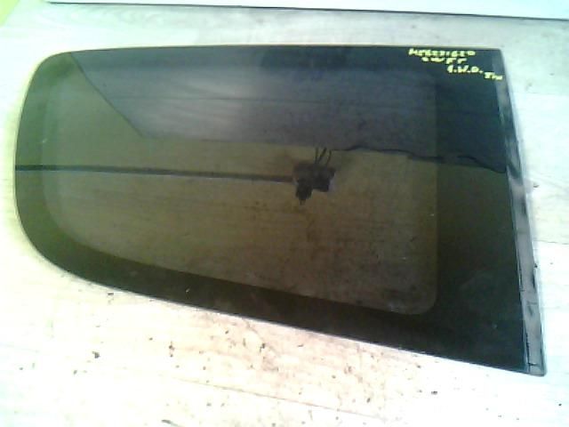 bontott SUZUKI SWIFT III Jobb C Oszlop Oldalablak Üveg