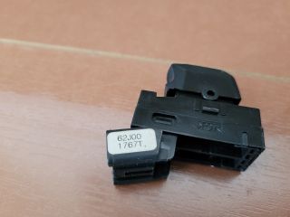 bontott SUZUKI SWIFT III Jobb első Ablakemelő Kapcsoló