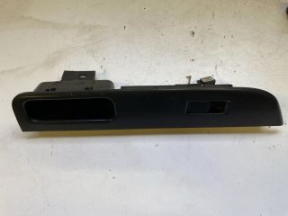 bontott SUZUKI SWIFT III Jobb első Ablakemelő Kapcsoló