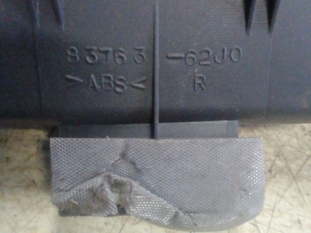 bontott SUZUKI SWIFT III Jobb első Ablakemelő Kapcsoló