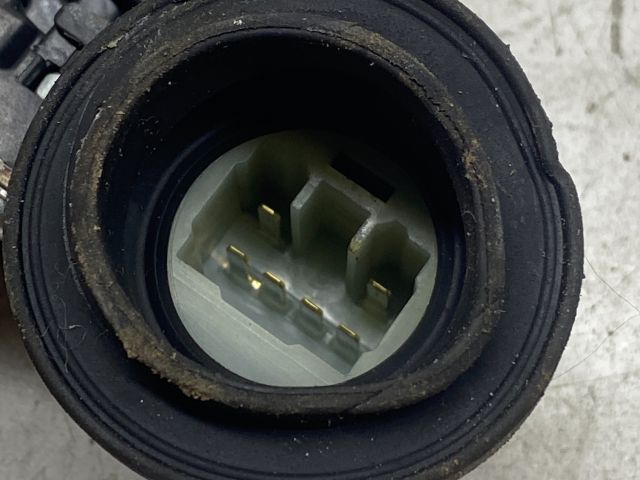 bontott SUZUKI SWIFT III Jobb első Ablakemelő Motor