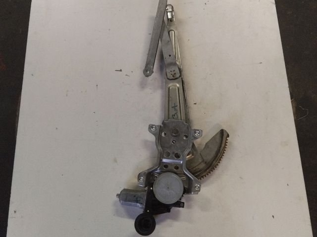 bontott SUZUKI SWIFT III Jobb első Ablakemelő Szerkezet (Elektromos)