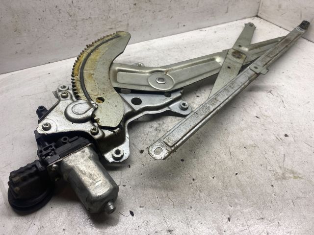 bontott SUZUKI SWIFT III Jobb első Ablakemelő Szerkezet (Elektromos)