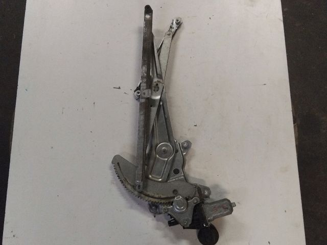 bontott SUZUKI SWIFT III Jobb első Ablakemelő Szerkezet (Elektromos)