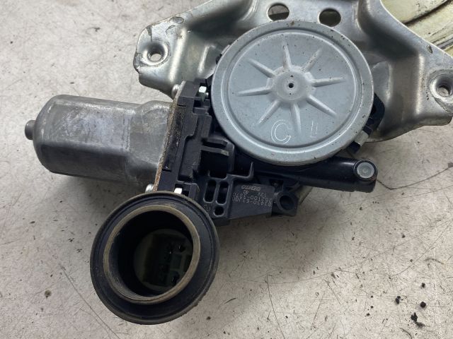 bontott SUZUKI SWIFT III Jobb első Ablakemelő Szerkezet (Elektromos)