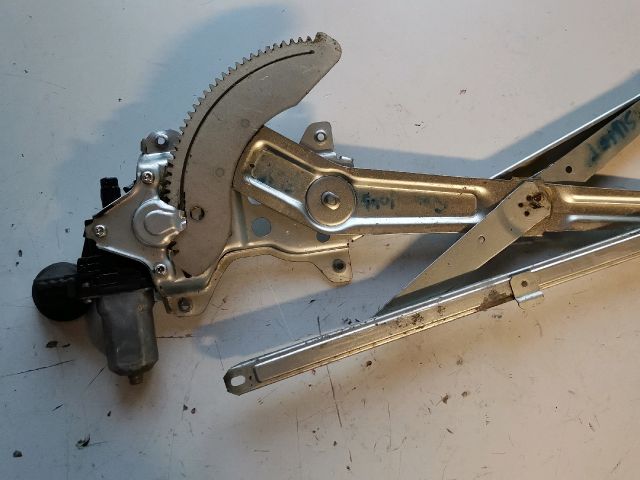 bontott SUZUKI SWIFT III Jobb első Ablakemelő Szerkezet (Elektromos)