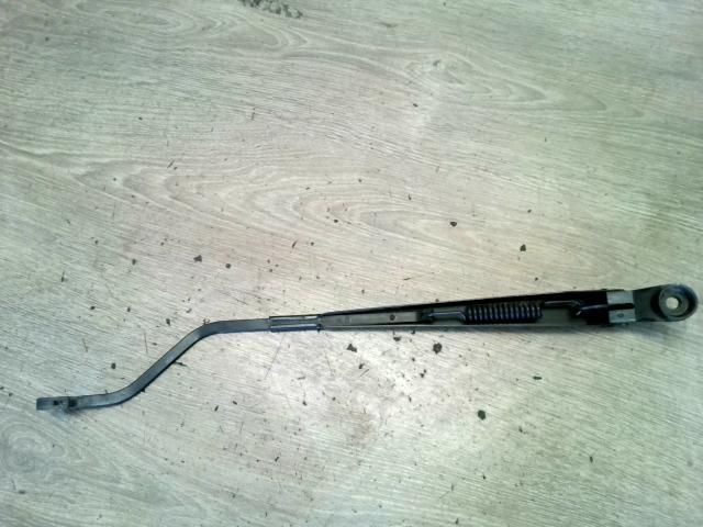 bontott SUZUKI SWIFT III Jobb első Ablaktörlő Kar