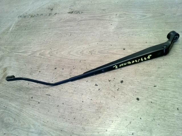 bontott SUZUKI SWIFT III Jobb első Ablaktörlő Kar