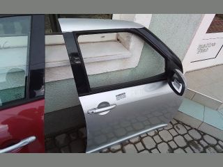 bontott SUZUKI SWIFT III Jobb első Ajtó (Részeivel)