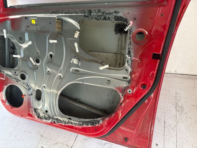 bontott SUZUKI SWIFT III Jobb első Ajtó (Üres lemez)