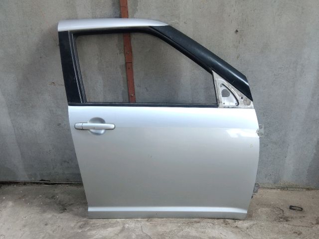 bontott SUZUKI SWIFT III Jobb első Ajtó (Üres lemez)