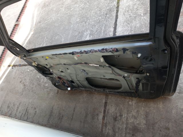 bontott SUZUKI SWIFT III Jobb első Ajtó (Üres lemez)