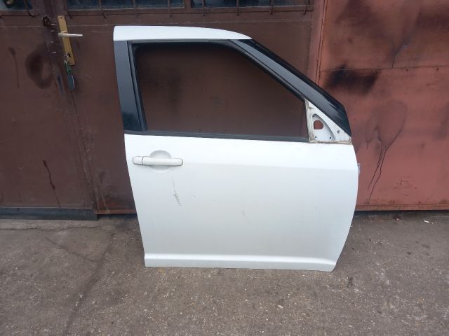 bontott SUZUKI SWIFT III Jobb első Ajtó (Üres lemez)
