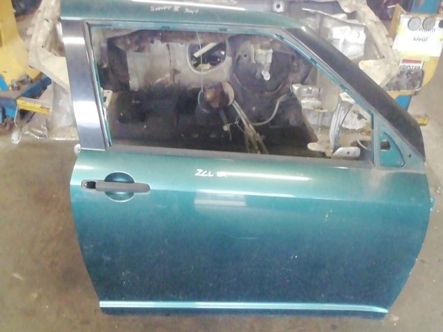 bontott SUZUKI SWIFT III Jobb első Ajtó (Üres lemez)