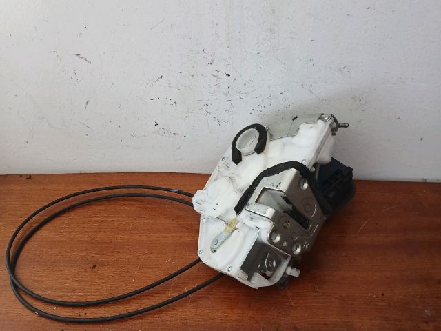 bontott SUZUKI SWIFT III Jobb első Ajtózár