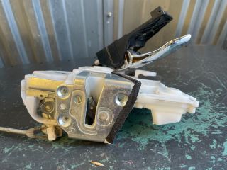 bontott SUZUKI SWIFT III Jobb első Ajtózár