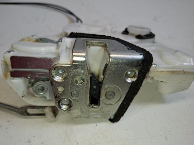 bontott SUZUKI SWIFT III Jobb első Ajtózár