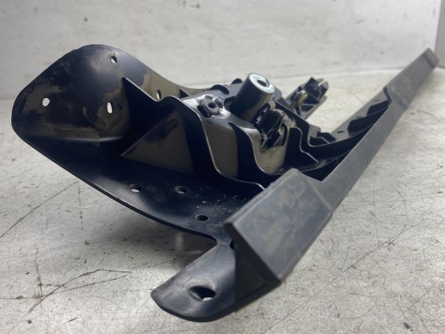 bontott SUZUKI SWIFT III Jobb első Belső Kilincs