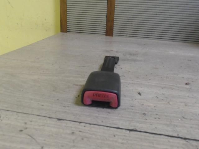 bontott SUZUKI SWIFT III Jobb első Biztonsági Öv Csat