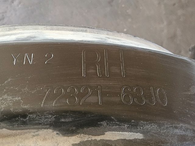 bontott SUZUKI SWIFT III Jobb első Dobbetét (Kerékjárati, Műanyag)