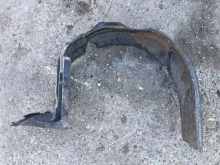 bontott SUZUKI SWIFT III Jobb első Dobbetét (Kerékjárati, Műanyag)