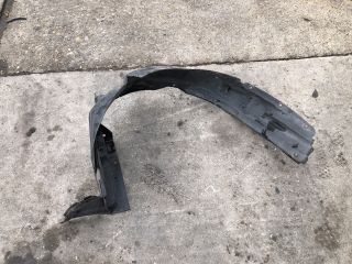 bontott SUZUKI SWIFT III Jobb első Dobbetét (Kerékjárati, Műanyag)