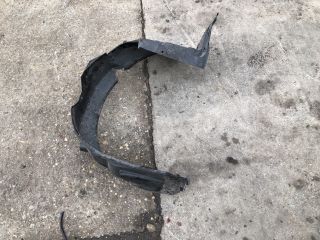 bontott SUZUKI SWIFT III Jobb első Dobbetét (Kerékjárati, Műanyag)