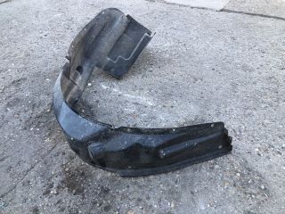 bontott SUZUKI SWIFT III Jobb első Dobbetét (Kerékjárati, Műanyag)