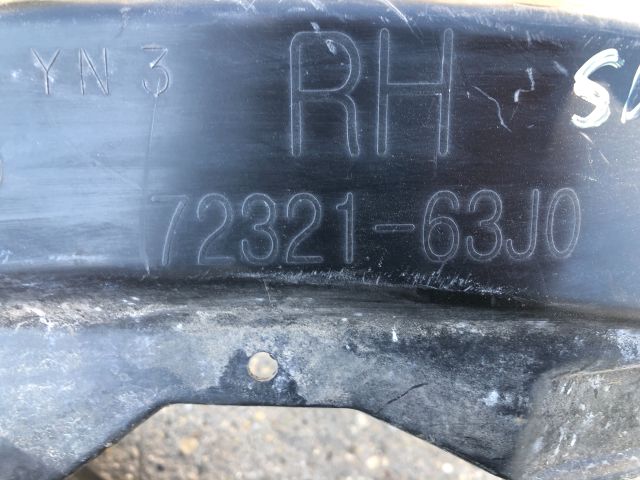 bontott SUZUKI SWIFT III Jobb első Dobbetét (Kerékjárati, Műanyag)