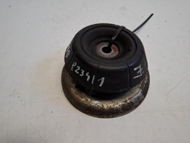 bontott SUZUKI SWIFT III Jobb első Felső Rugótányér