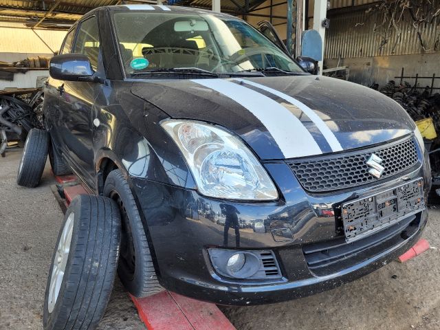 bontott SUZUKI SWIFT III Jobb első Felső Zsanér