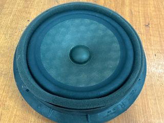 bontott SUZUKI SWIFT III Jobb első Hangszóró