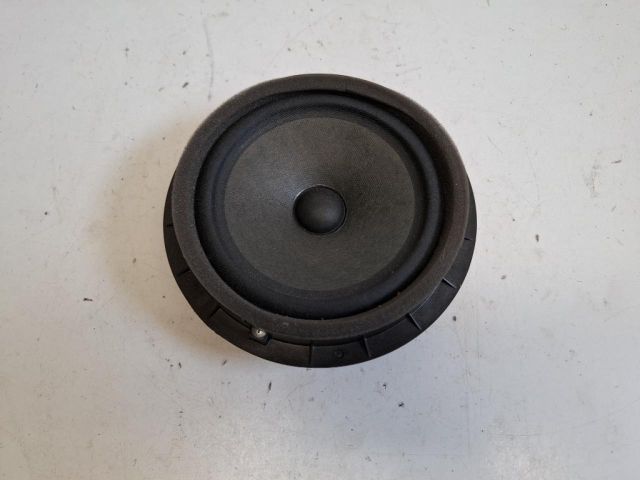 bontott SUZUKI SWIFT III Jobb első Hangszóró