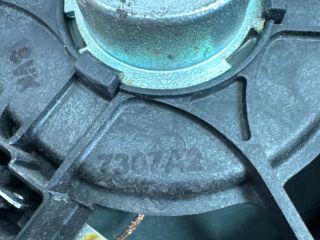 bontott SUZUKI SWIFT III Jobb első Hangszóró