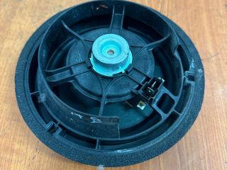 bontott SUZUKI SWIFT III Jobb első Hangszóró