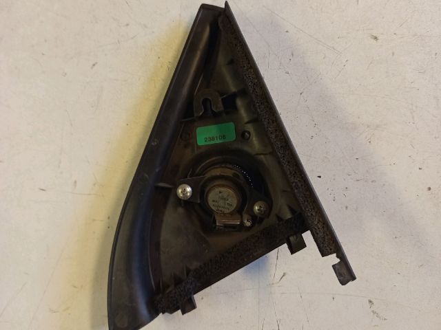 bontott SUZUKI SWIFT III Jobb első Kis Hangszóró Burkolat