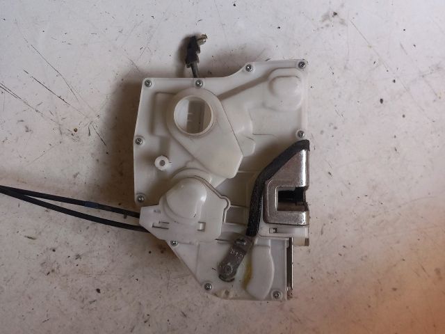 bontott SUZUKI SWIFT III Jobb első Központizár Motor