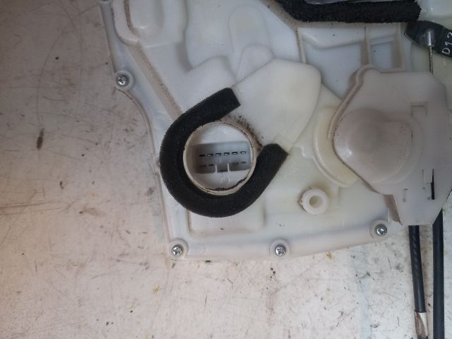 bontott SUZUKI SWIFT III Jobb első Központizár Motor