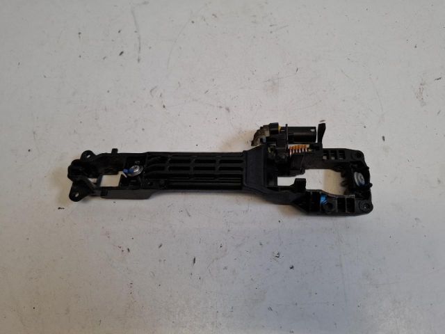 bontott SUZUKI SWIFT III Jobb első Külső Kilincsfészek