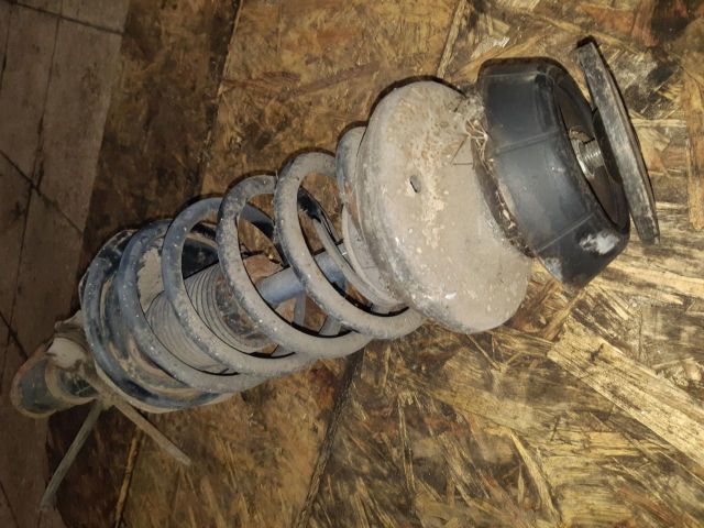 bontott SUZUKI SWIFT III Jobb első Lengéscsillapító