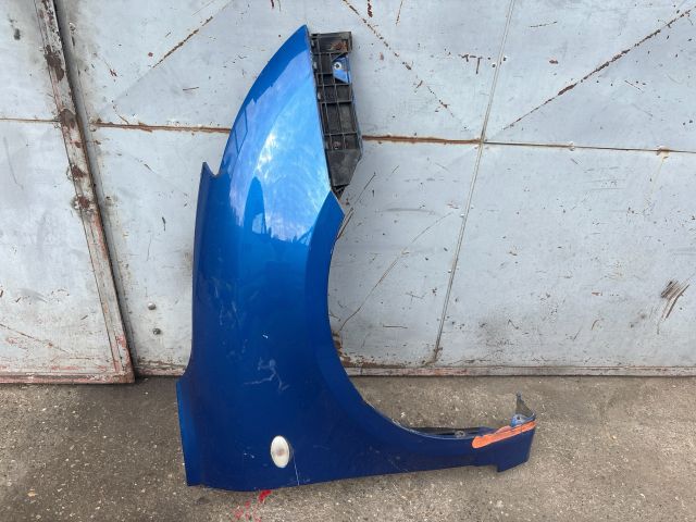 bontott SUZUKI SWIFT III Jobb első Sárvédő