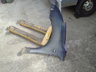 bontott SUZUKI SWIFT III Jobb első Sárvédő